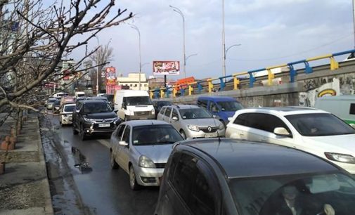 В Киеве пробки достигли 6 баллов