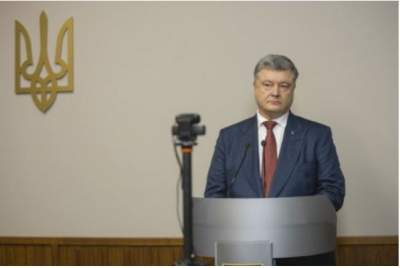 Суд отказал защите Януковича в повторном допросе Порошенко
