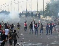 Во время протестов в Ираке в четверг погибли 13 человек