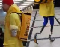 Российский паралимпиец работает доставщиком еды, чтобы собрать деньги на Олимпиаду в Токио