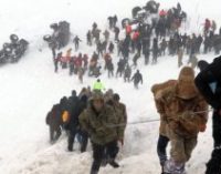 В Турции в результате схода лавины погиб 21 человек
