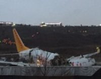 В Стамбуле потерпел крушение пассажирский самолет, 120 человек пострадали