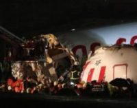 Авария самолета турецких авиалиний в Стамбуле: Три человека погибли